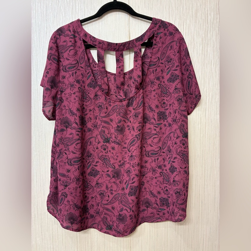 Torrid Plus Size 2 Blouse‎ Bundle (2X/2XL) - Flowy, Floral & Paisley Print Tops - Picture 8 of 14